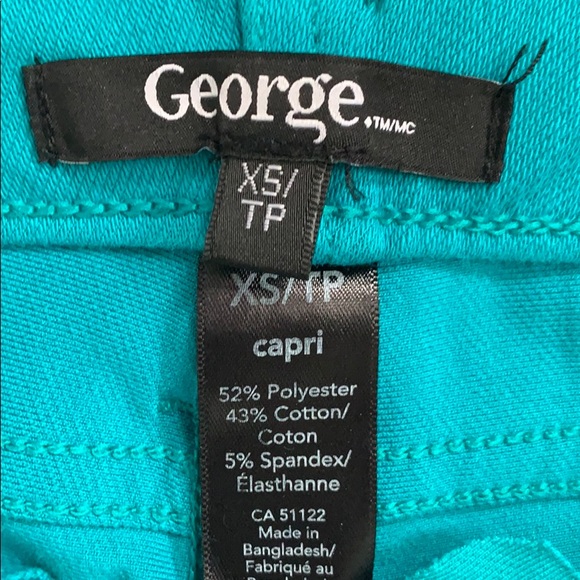 NWOT Capri pants - Picture 3 of 3